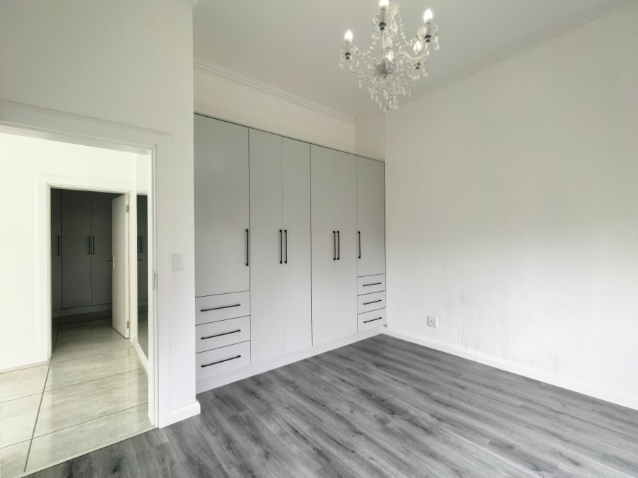 5 Bedroom Property for Sale in Kingswood Golf Estate Western Cape